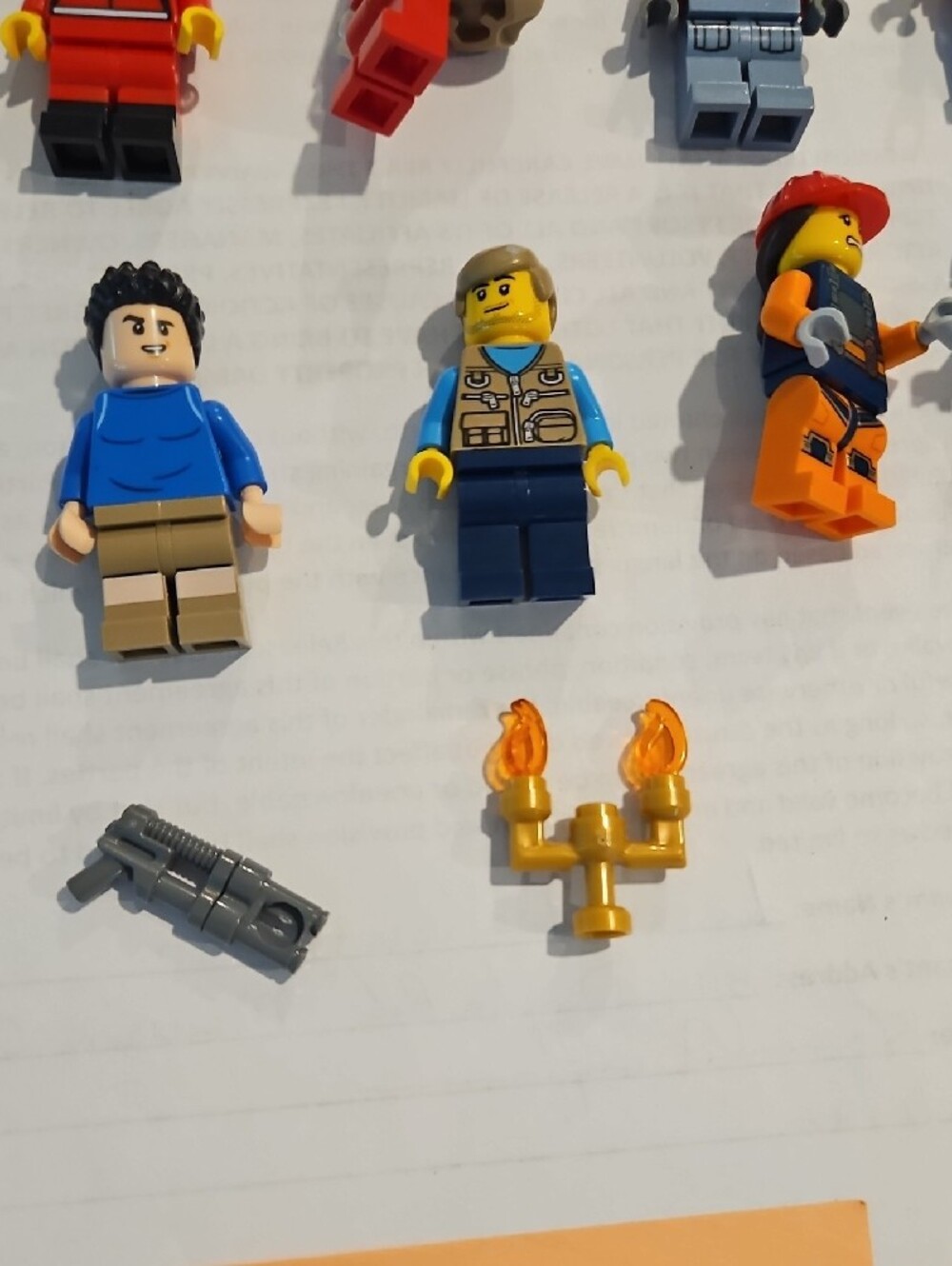 Lego Mini Figures - Picture 6 of 6